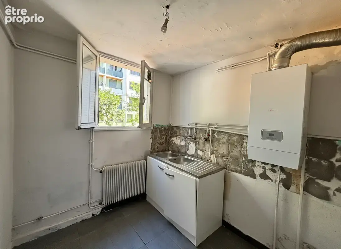 Villeurbanne - Appartement T3 de 53 m2 à rénover - photo 7