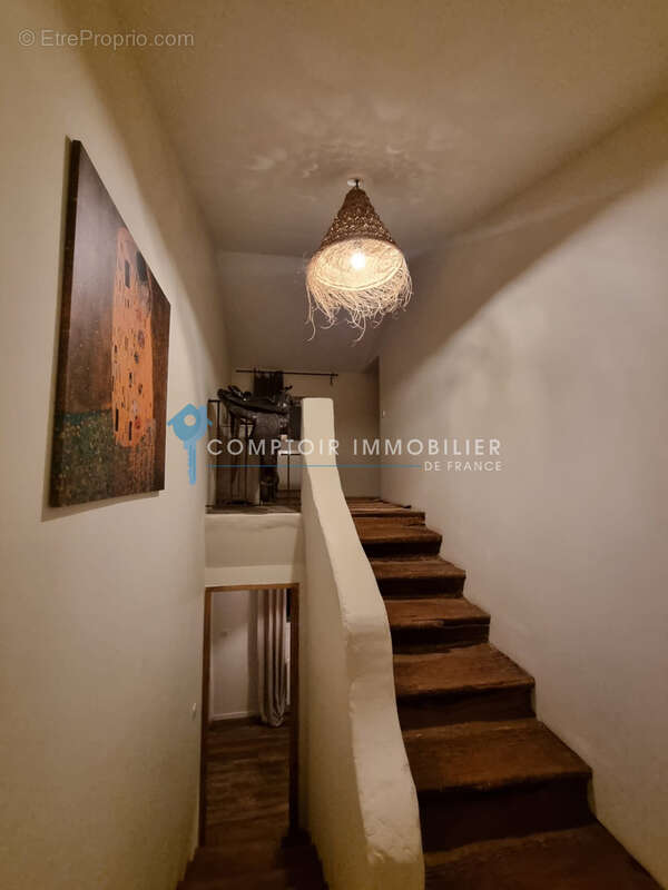 Sault : ferme de 500m2 habitables sur 35 000 m2 du terrain à acheter 1164000 € - photo 15