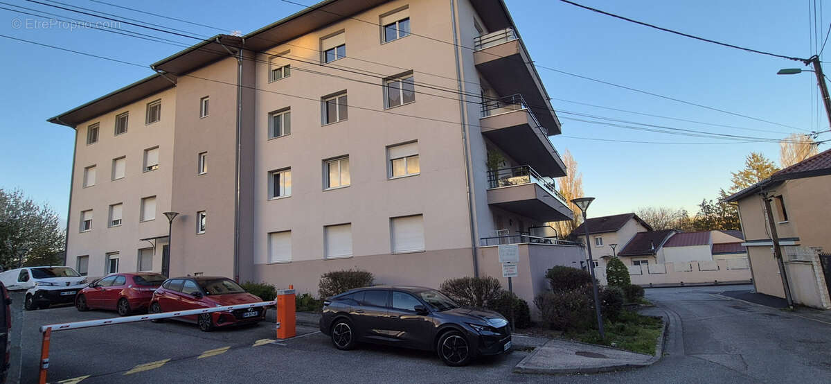 Appartement à CHAVANOZ