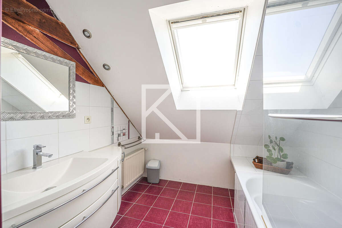 Maison 227 m² à Gruge-L'hopital  - photo 9