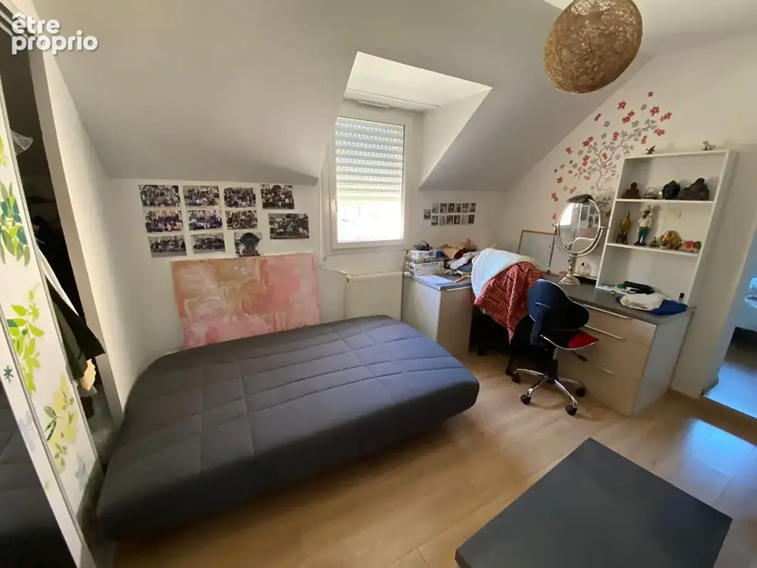 Une maison rare par ses volumes et sa configuration, à découvrir sans tarder à Lons. - photo 13