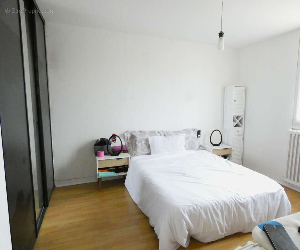 Maison à SAINT-LEON-SUR-L'ISLE