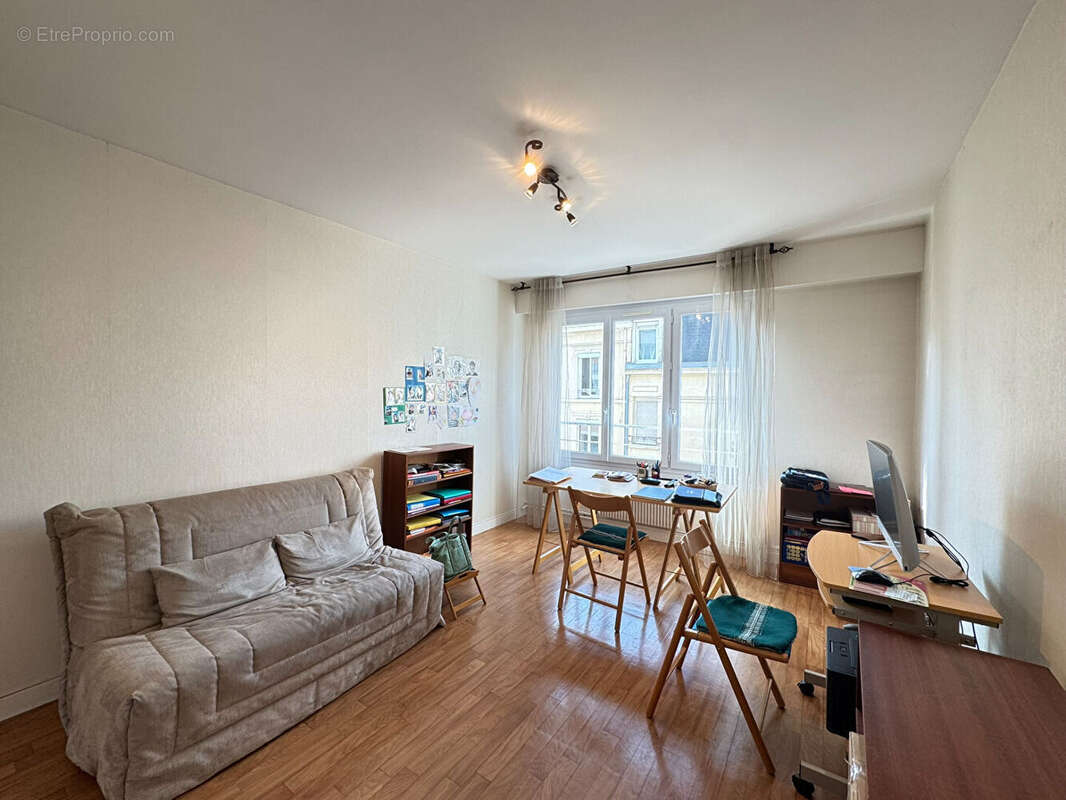 Appartement traversant type 5 - 112.4 m² - secteur buirette - photo 10
