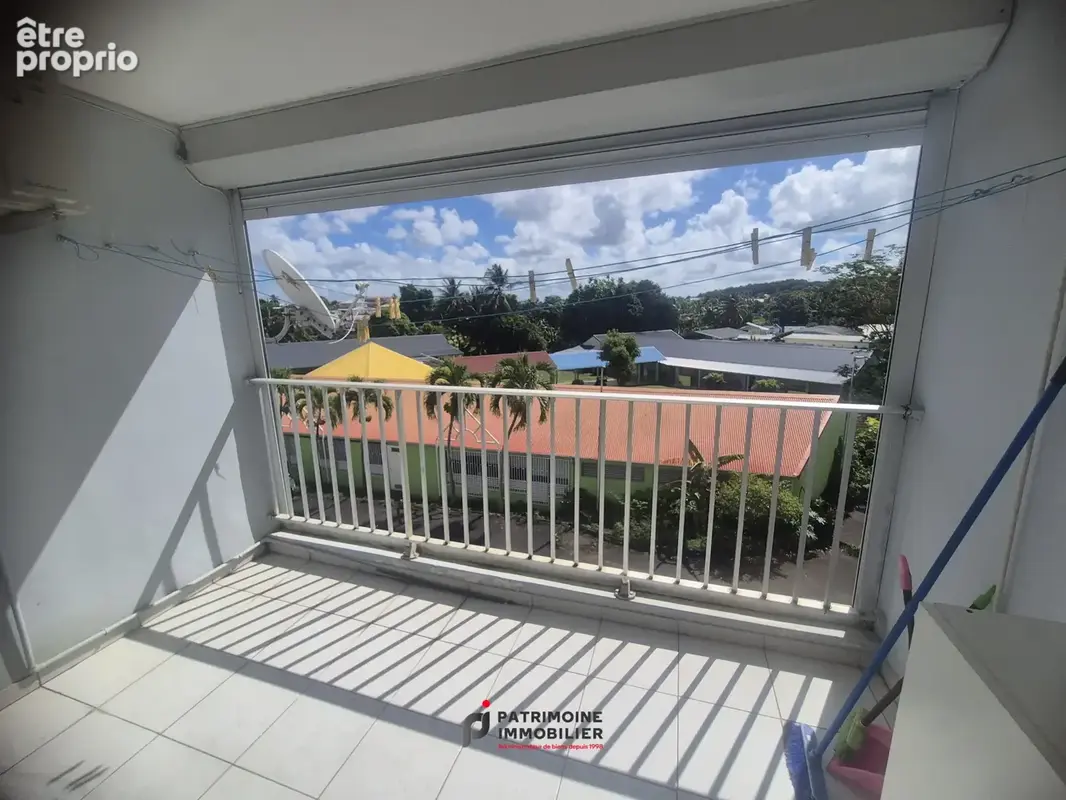 Baie-Mahault : appartement avec terrasse à vendre 190000 € - photo 5
