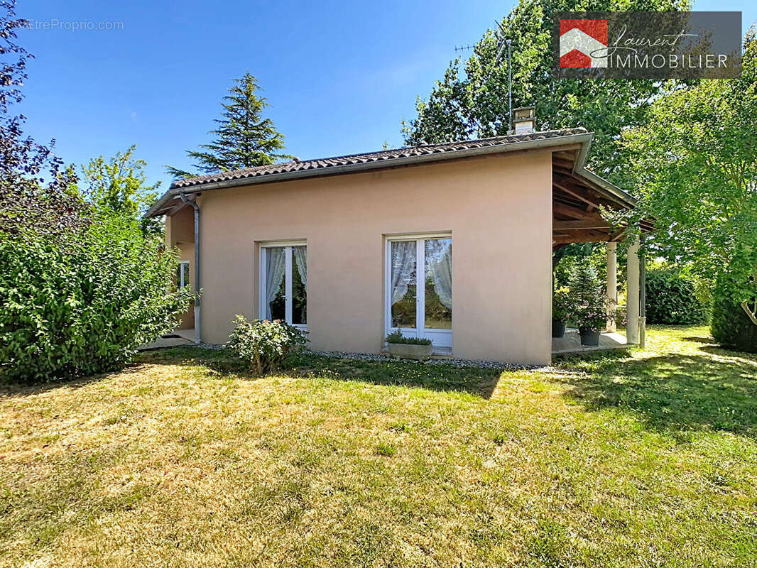 Simandre - Maison de plain-pied de 108 m² avec vaste terrain - photo 15