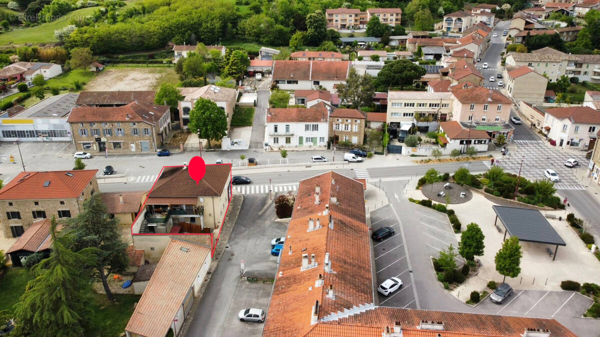 Maison à CHATEAUNEUF-DE-GALAURE