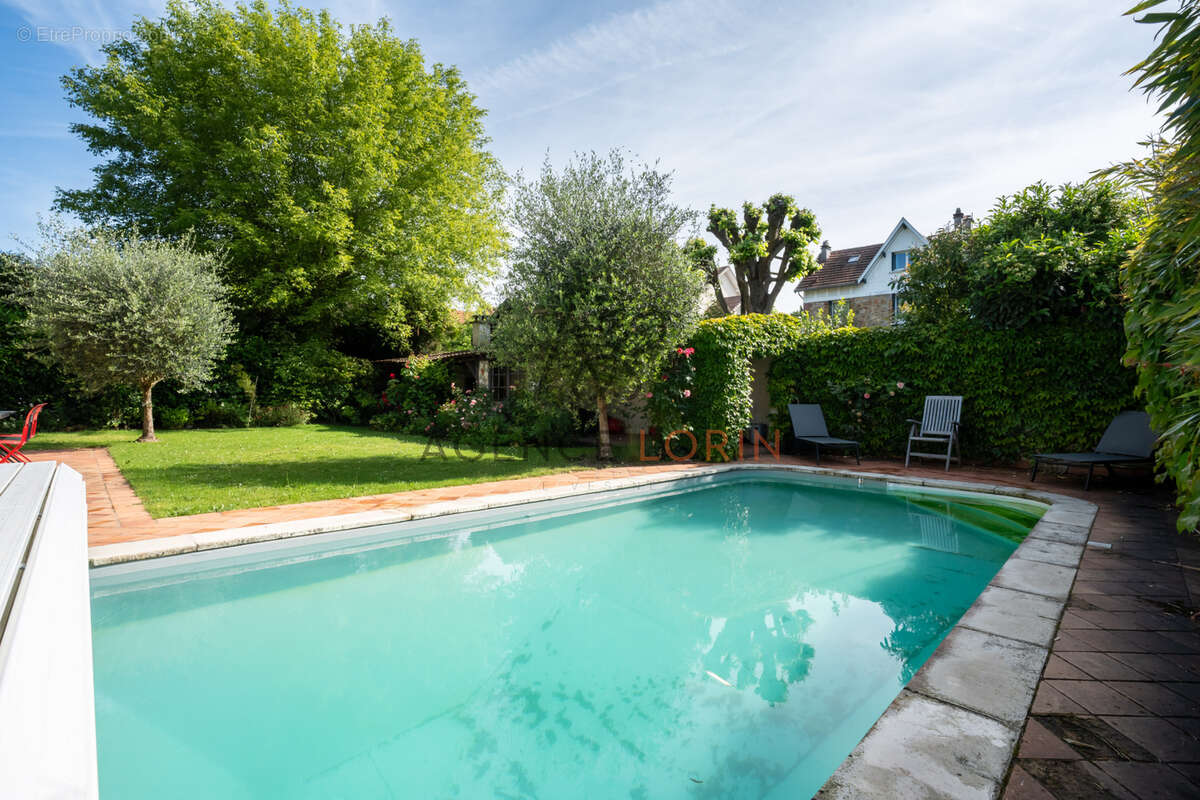 Maison à LE PECQ