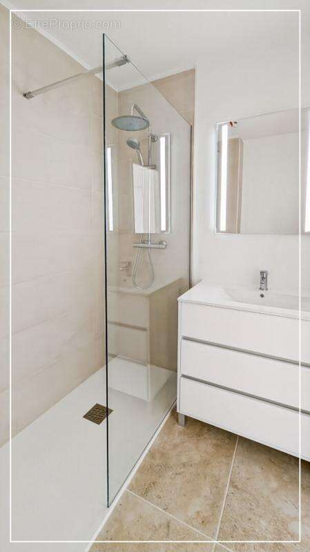 Appartement à LE CANNET