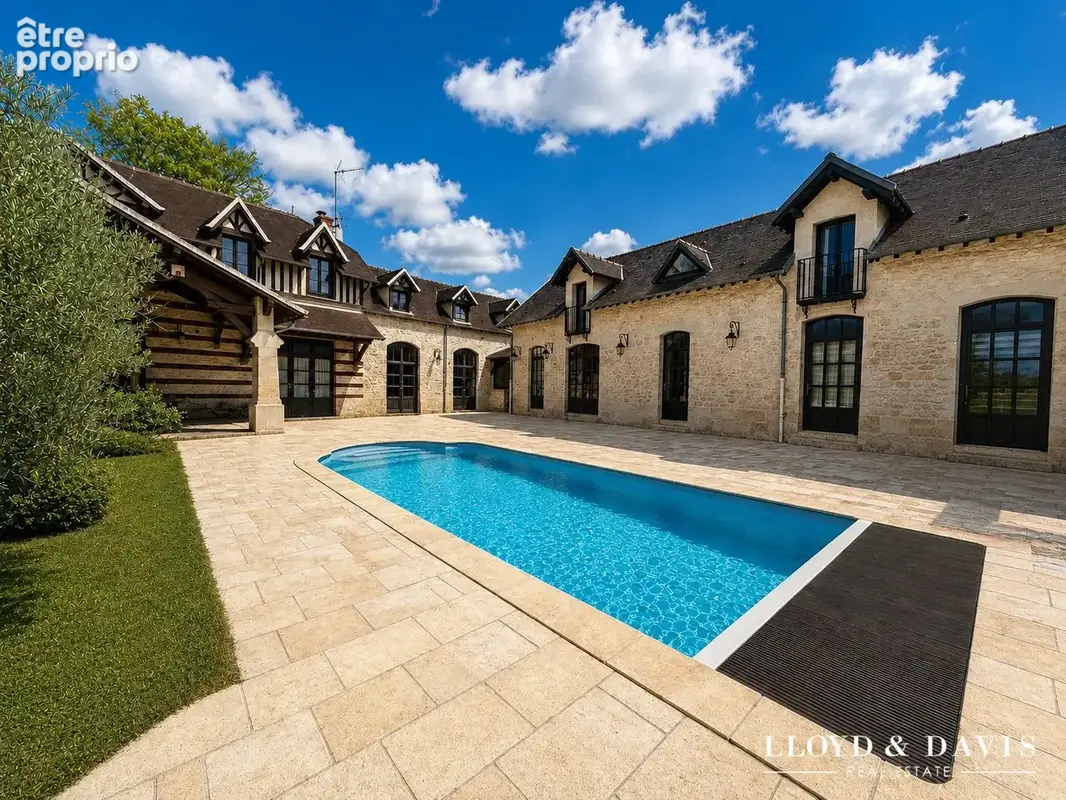 Maison 335 m² à Senlis  - photo 6