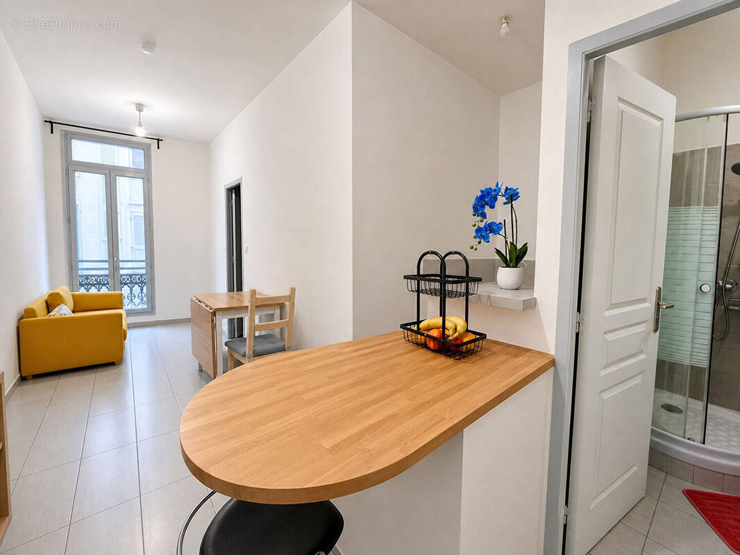 Appartement à MARSEILLE-1E