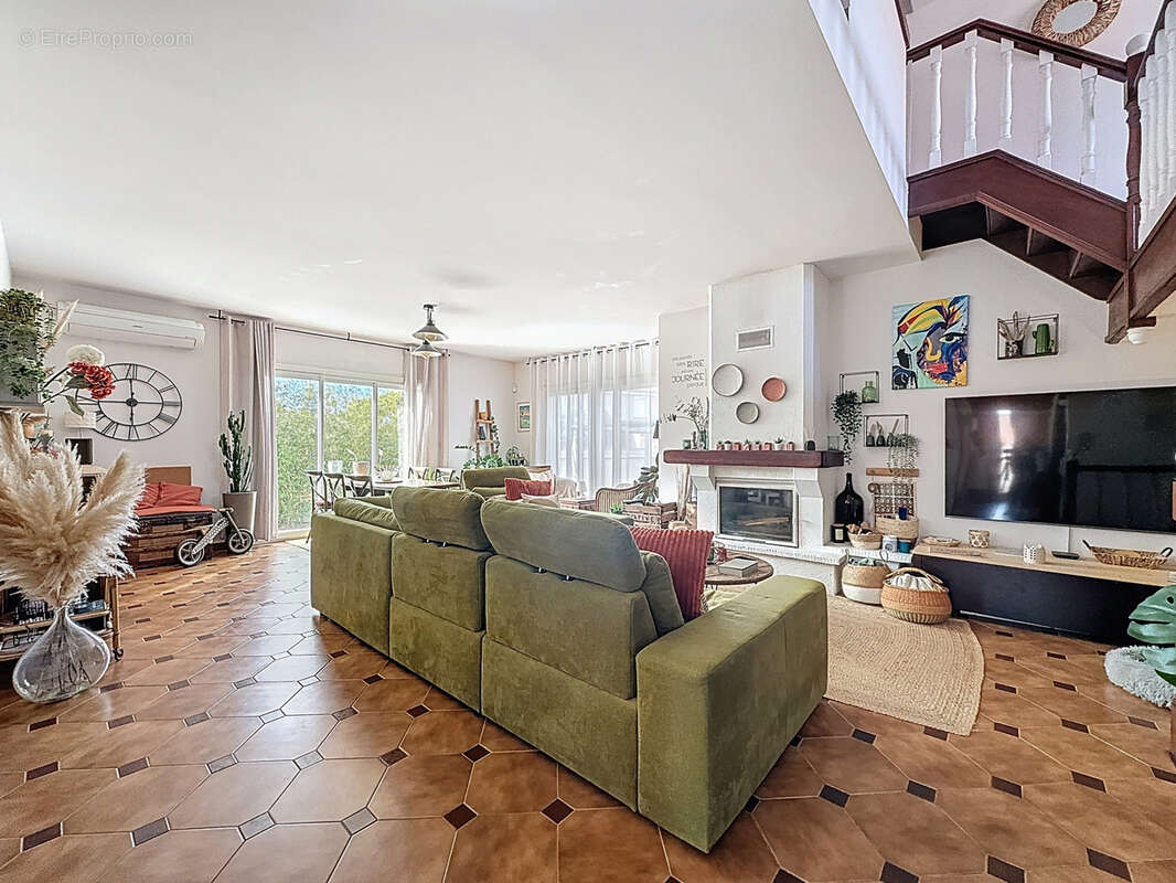 Maison à VILLENEUVE-DE-LA-RAHO