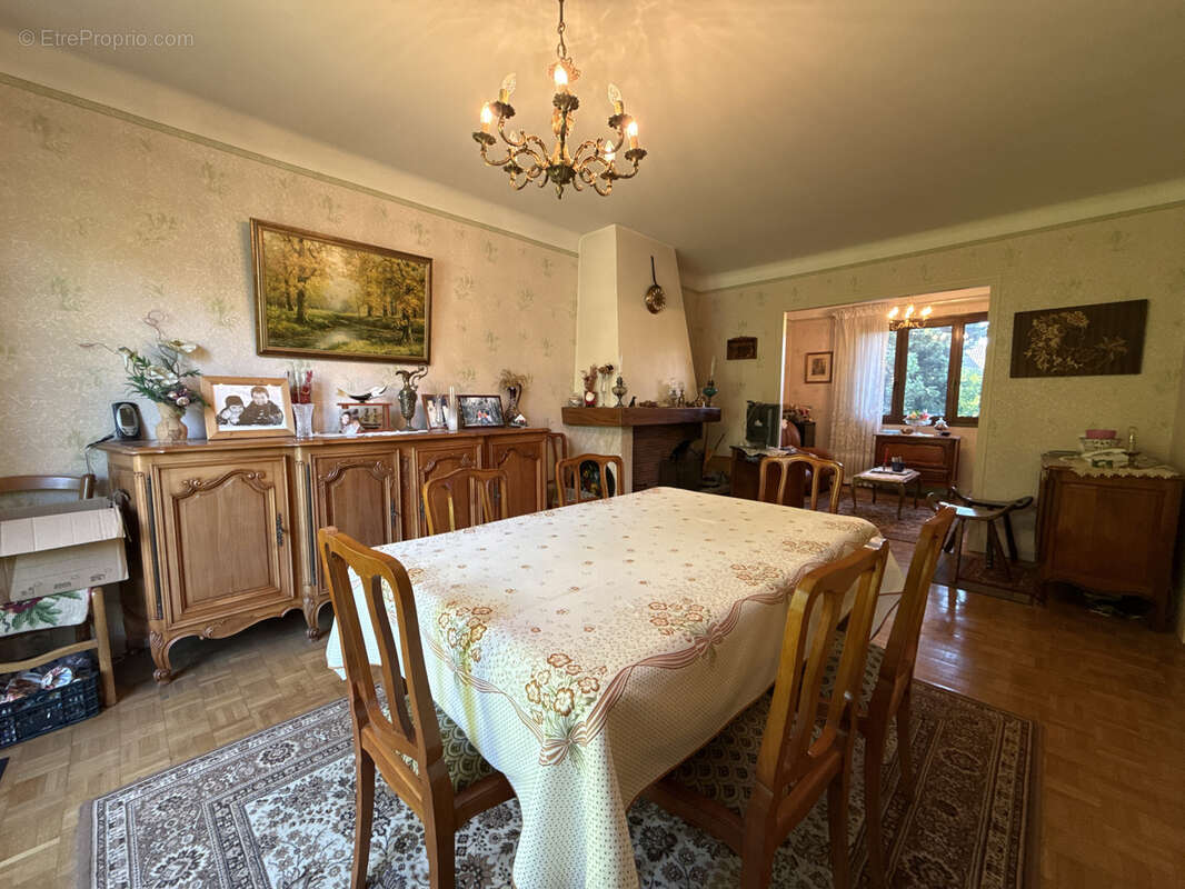 Maison à LE BLANC-MESNIL