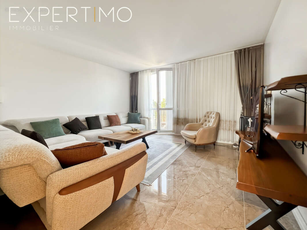 Appartement à SAINT-MICHEL-SUR-ORGE