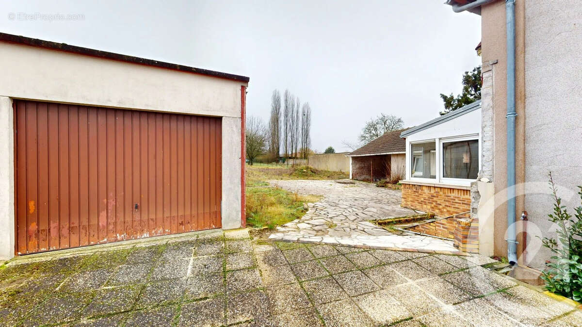 Maison à MENNESSIS