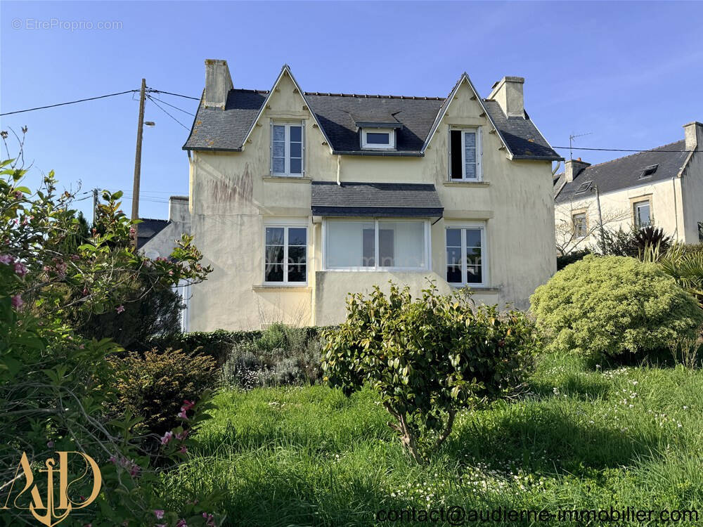 Maison à PLOUHINEC