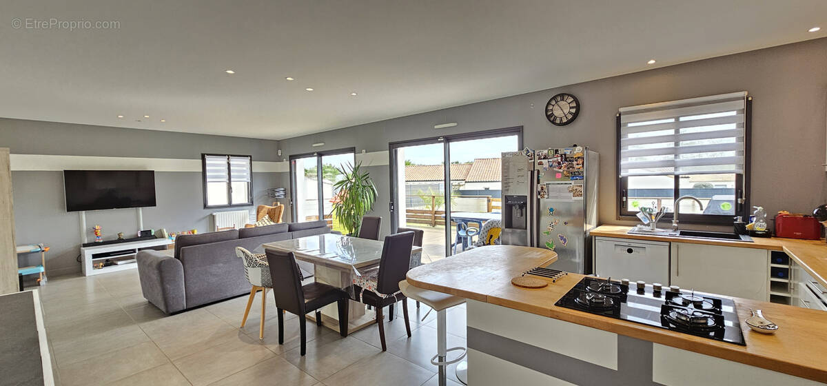 Maison à LES CLOUZEAUX