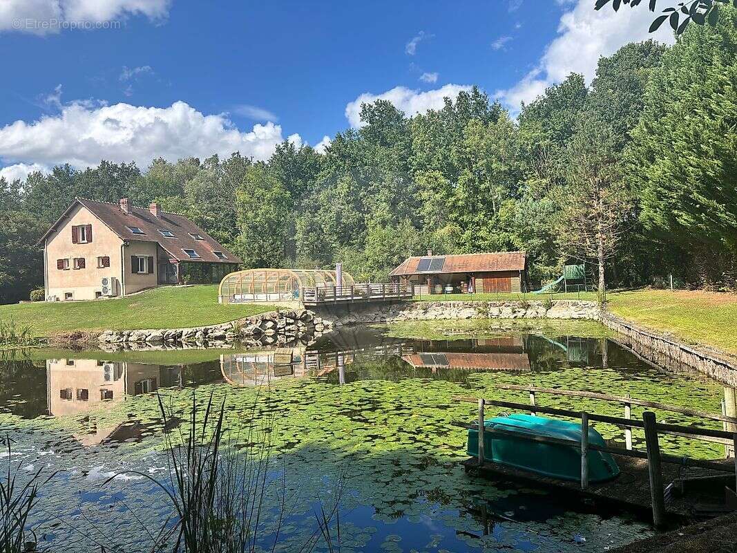 Maison à CHAMPS-SUR-YONNE
