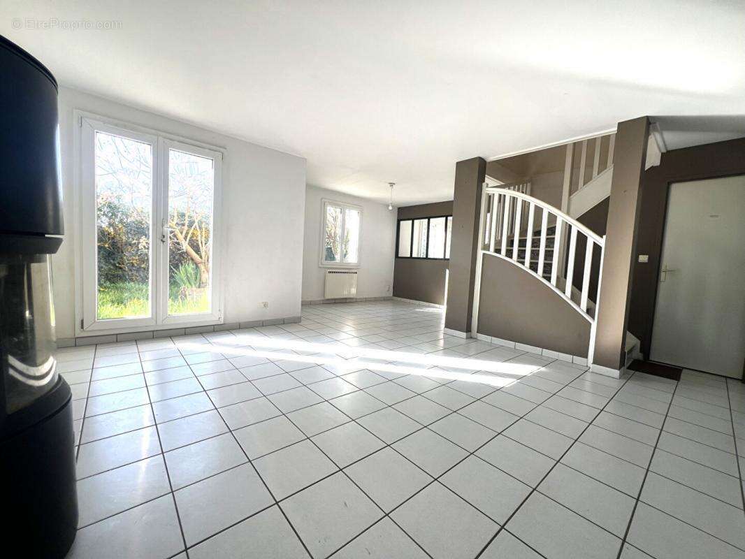 Maison à PLAISIR
