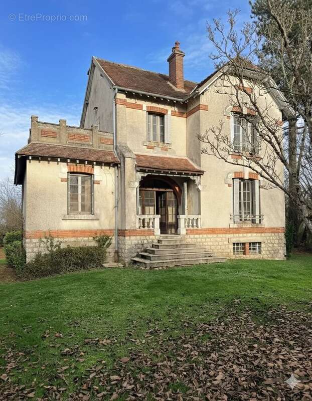 Maison à PONTIGNY