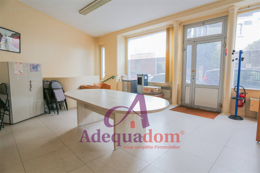 Commerce à COLOMBES