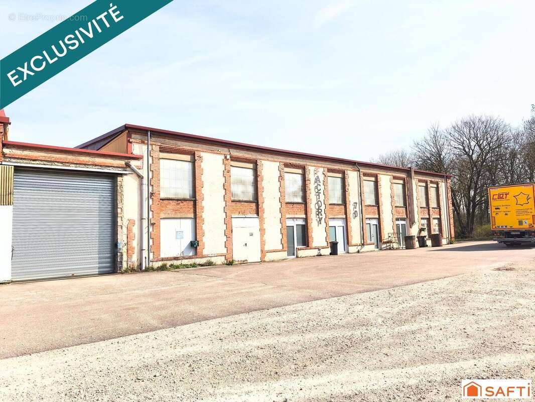 Photo 3 - Commerce à POUSSAY