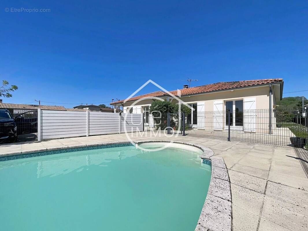 Maison à LAMOTHE-MONTRAVEL