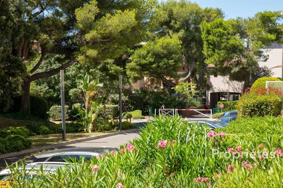 Appartement à SIX-FOURS-LES-PLAGES