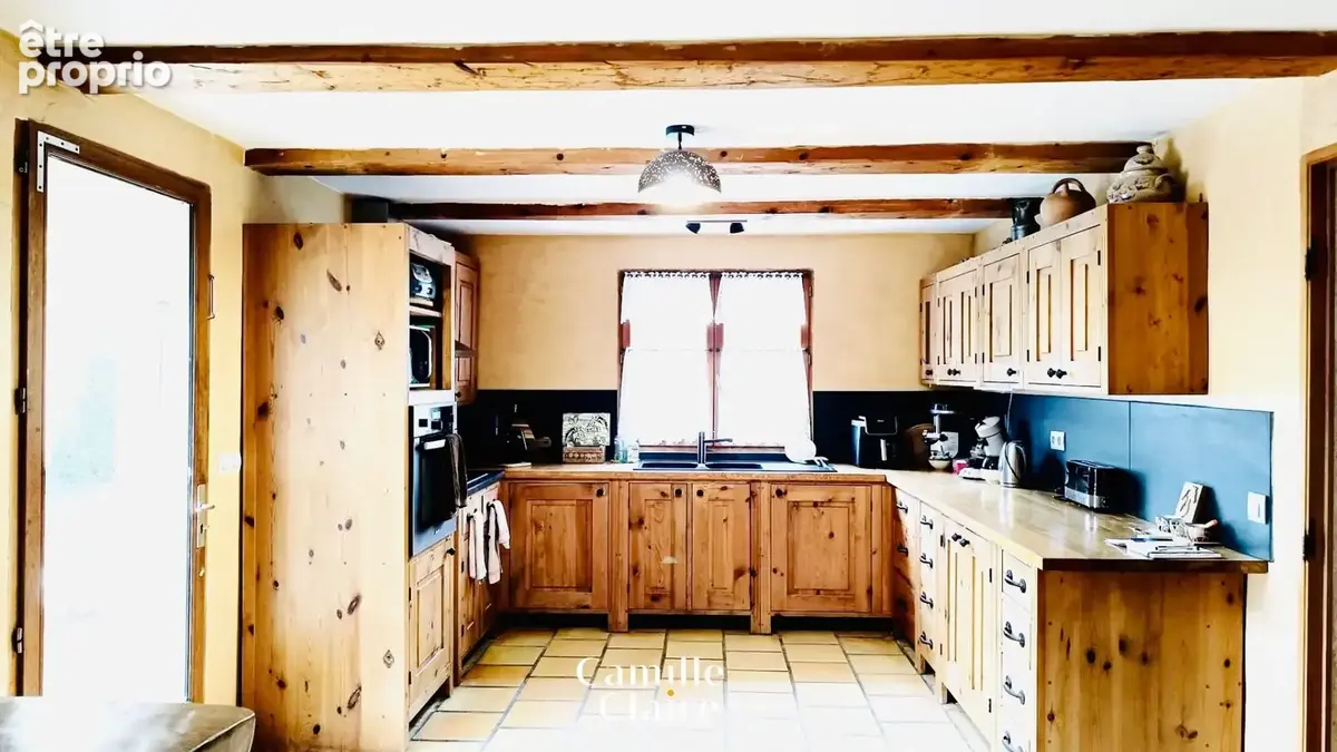 Grande propriété avec dépendance, salle de réception - Gros potentiel - box à chevaux - Ventabren - photo 5