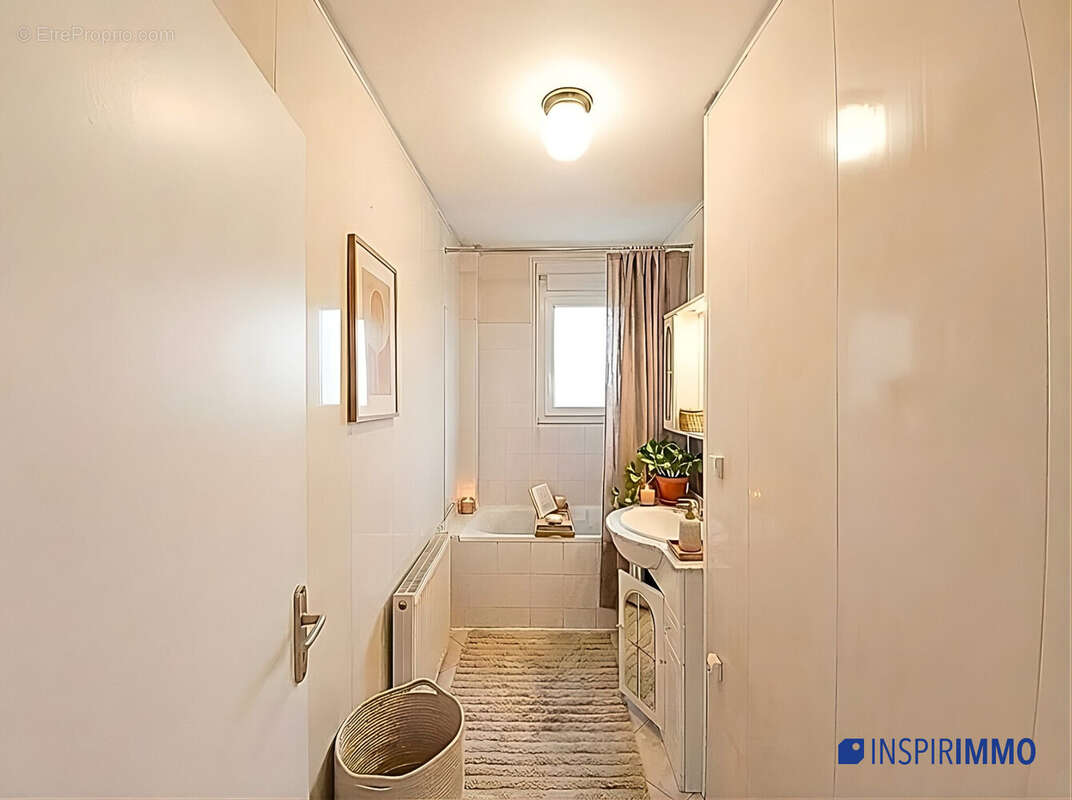 sdb - Appartement à HOUILLES