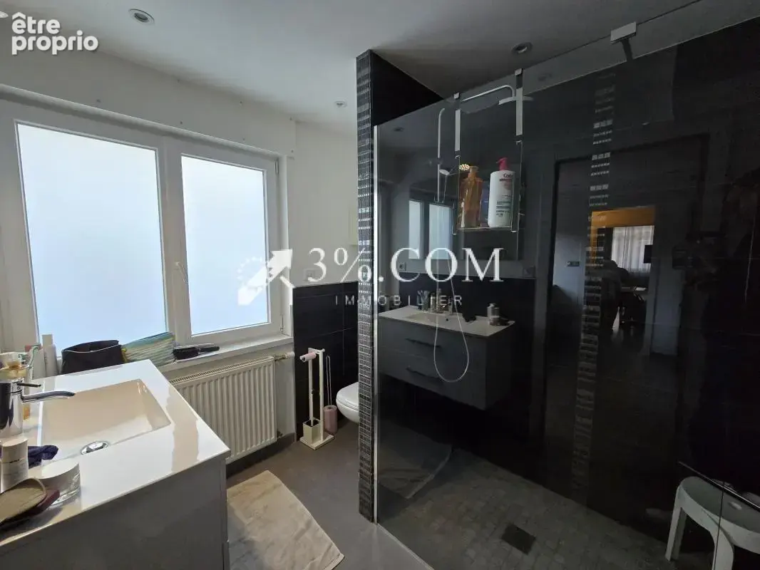 Maison semi-ndividuelle avec 4 chambres, un garage et un gra - photo 12