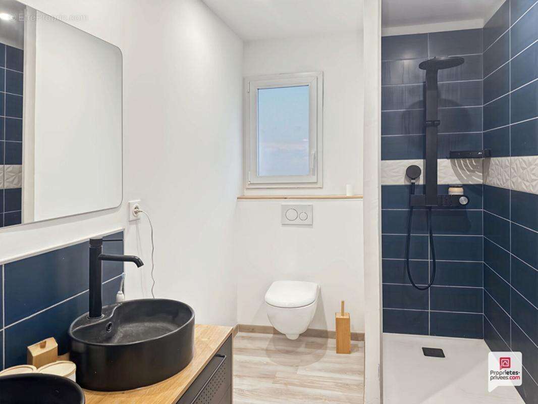 Maison à LA CHAPELLE-D'ALIGNE