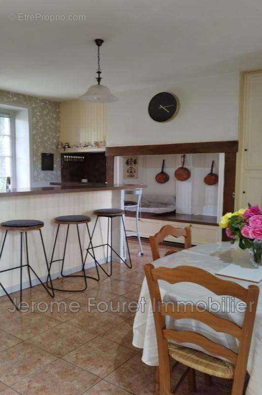 vente maison 9 Pièce(s) - photo 3
