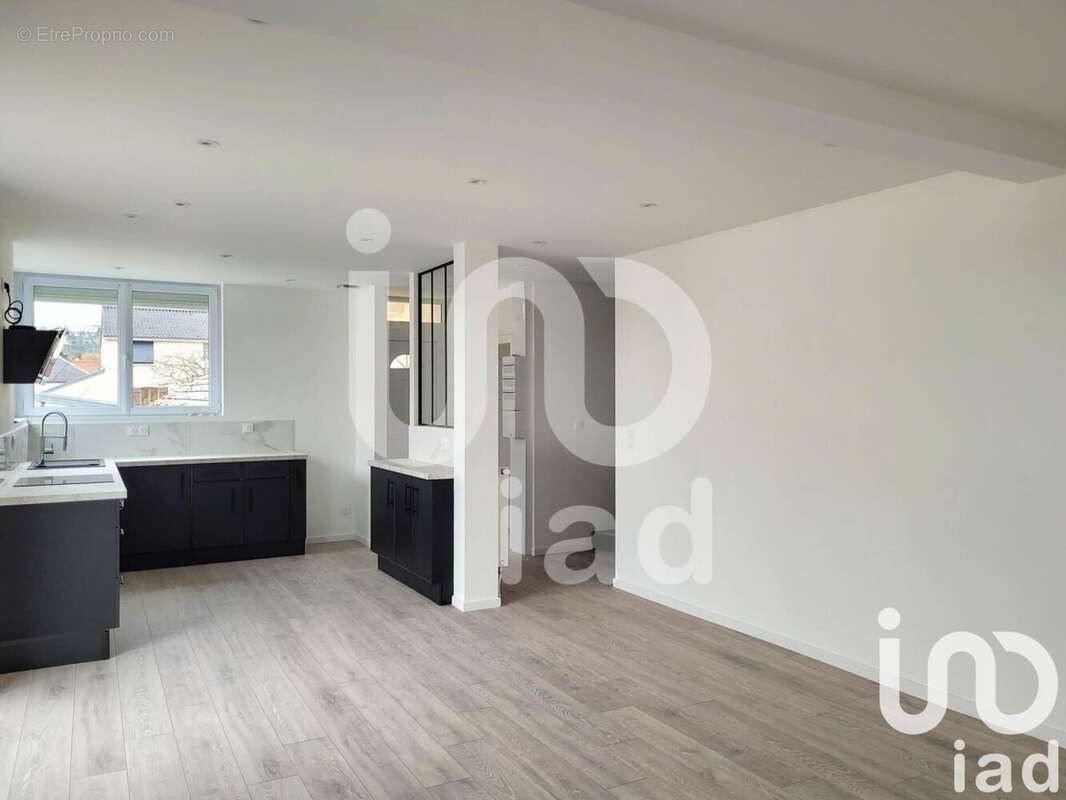 Photo 2 - Maison à MONTLUCON