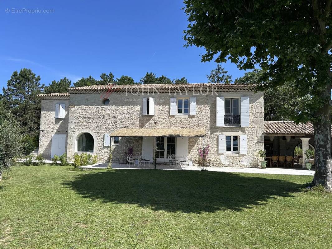 Maison à MONTELIMAR