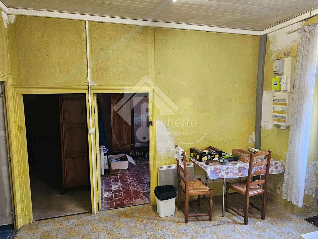 Maison à CHAVROCHES