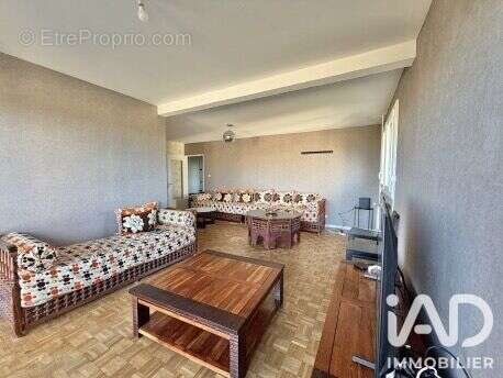 Photo 2 - Appartement à NIMES