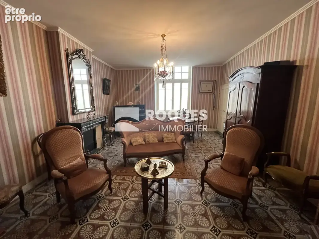 A vendre, Saint Gervais sur mare (34610), maison de village avec cour et garage - photo 2
