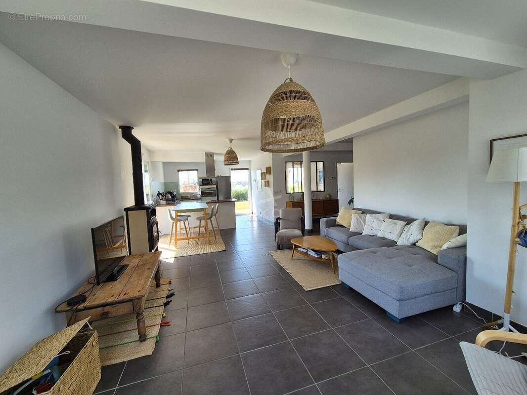Le charme contemporain sur un écrin paysager de 1 030 m² - photo 5