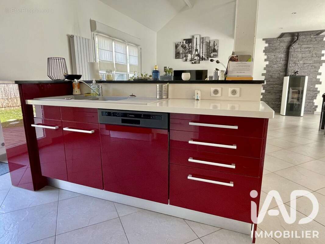 Maison 164 m² à Viry-Chatillon  - photo 3
