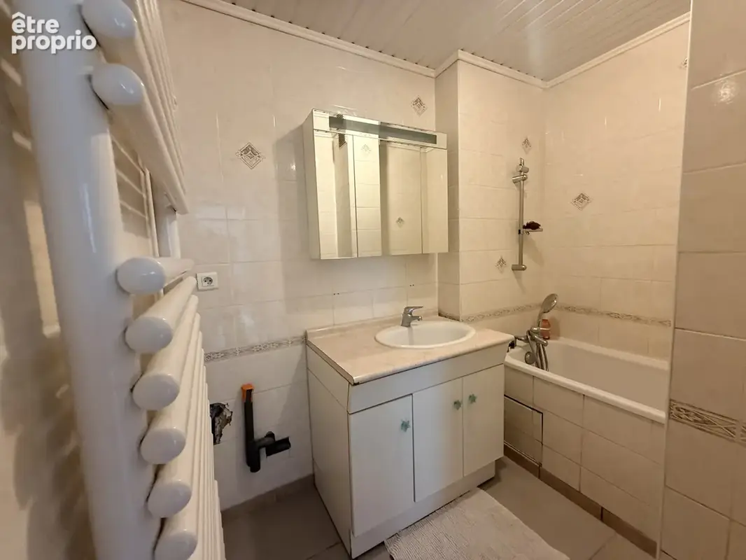 HIDRI IMMO PLUS vous propose en Exclusivité un appartement T4 - faibles charges et petit prix - Grenoble - photo 10