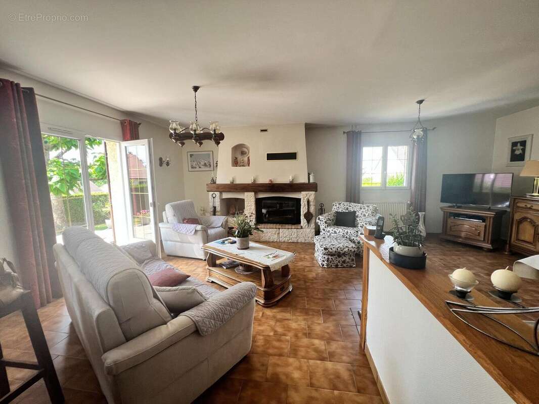 Photo 6 - Maison à VILLERS-COTTERETS