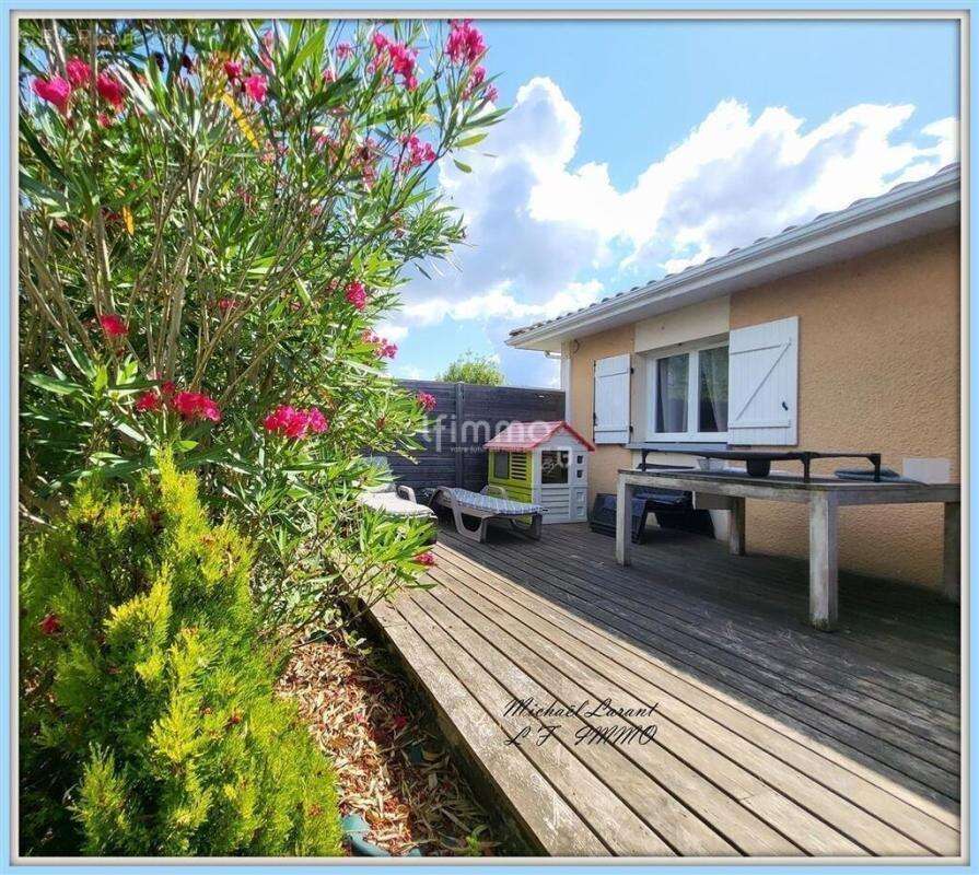 Maison à AMBARES-ET-LAGRAVE