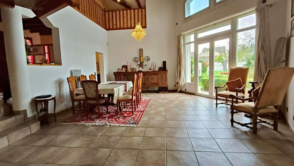 Maison à COMPS