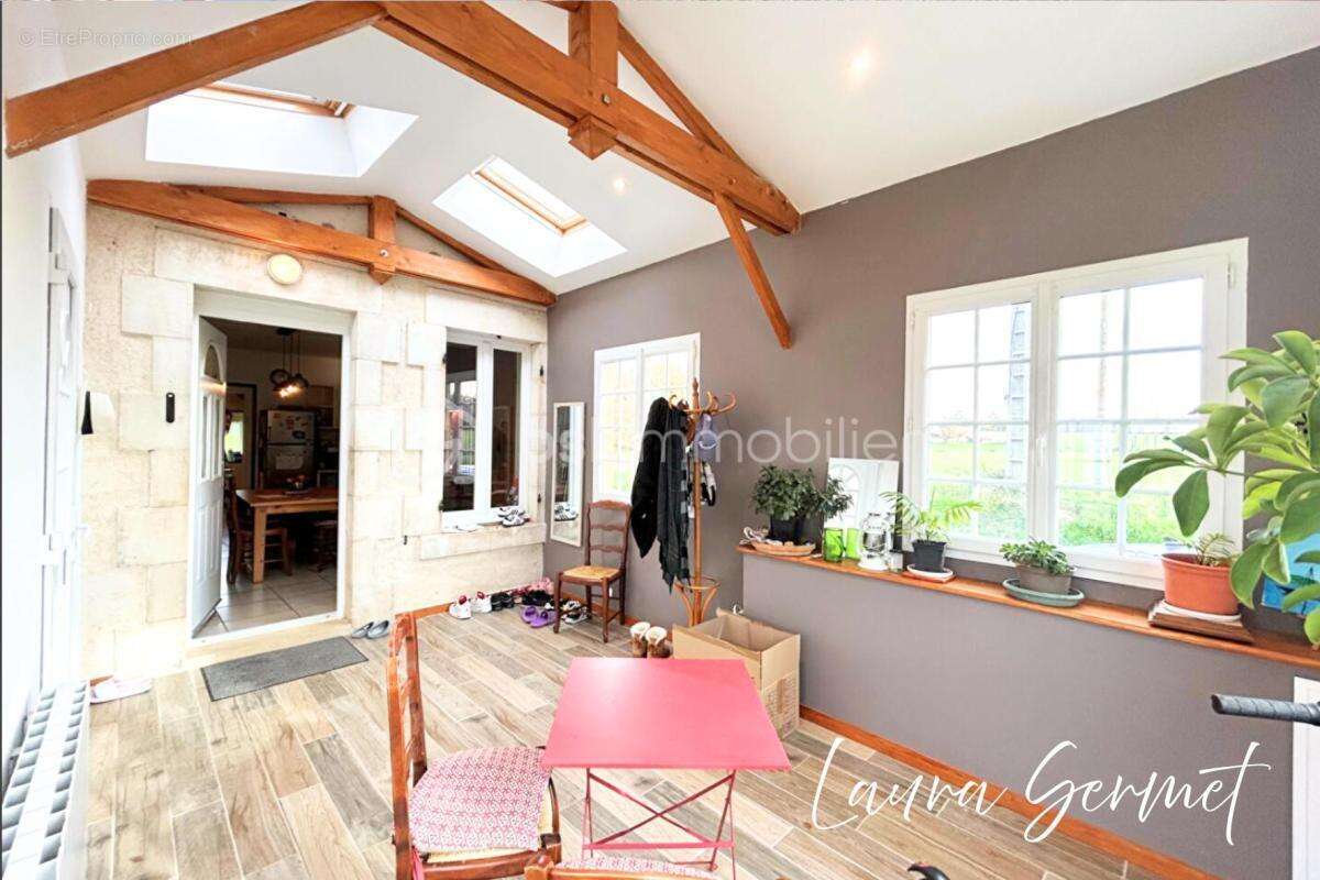 Maison à SAINT-GEORGES-SUR-LA-PREE