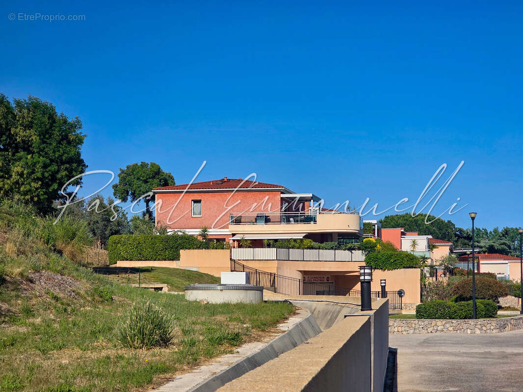 Appartement à MANDELIEU-LA-NAPOULE