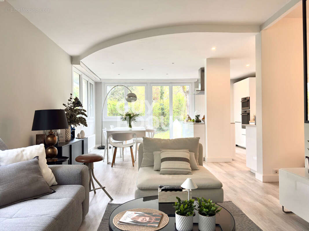 Appartement à ETIOLLES
