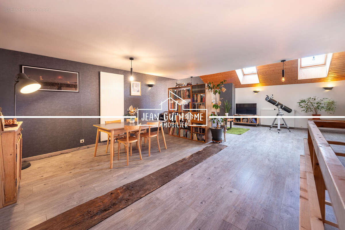 Maison à LA NEUVEVILLE-DEVANT-LEPANGES