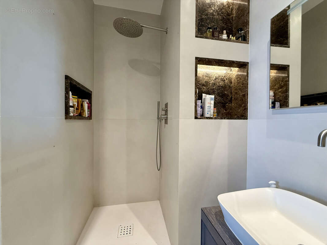 Appartement à ROQUEBRUNE-CAP-MARTIN