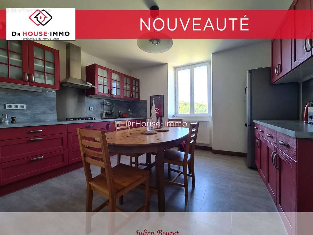 Maison à HUANNE-MONTMARTIN