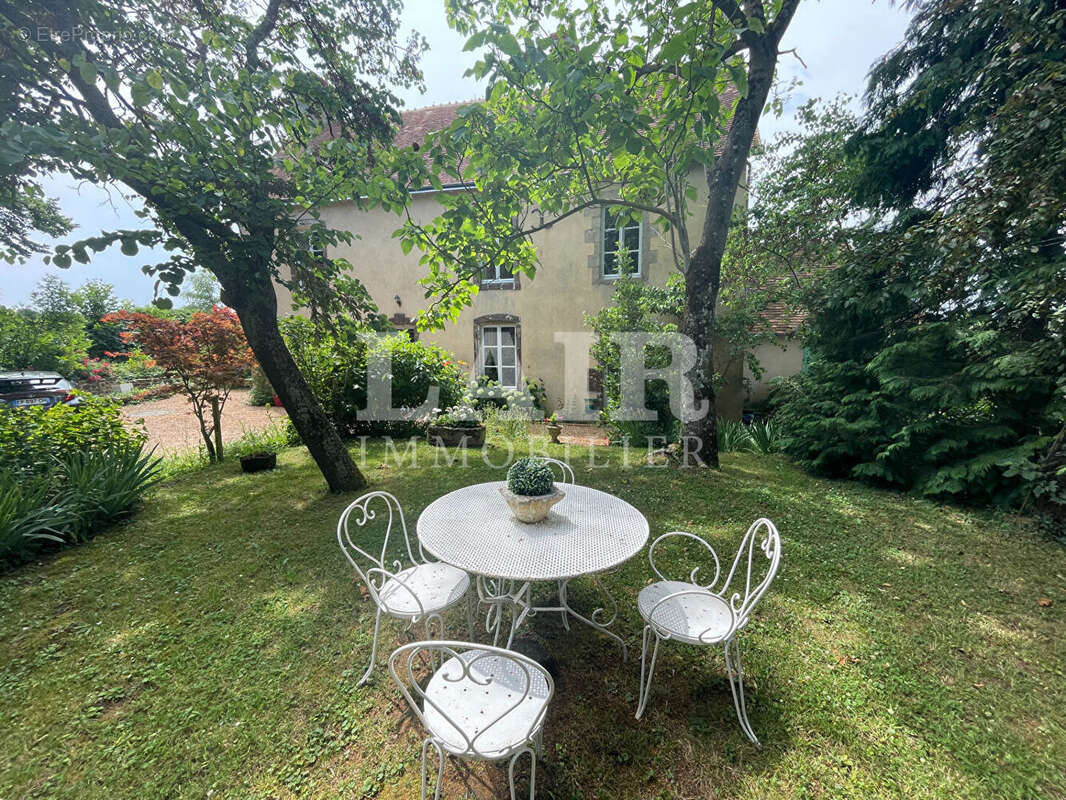 Maison à BEAUMONT-SUR-SARTHE